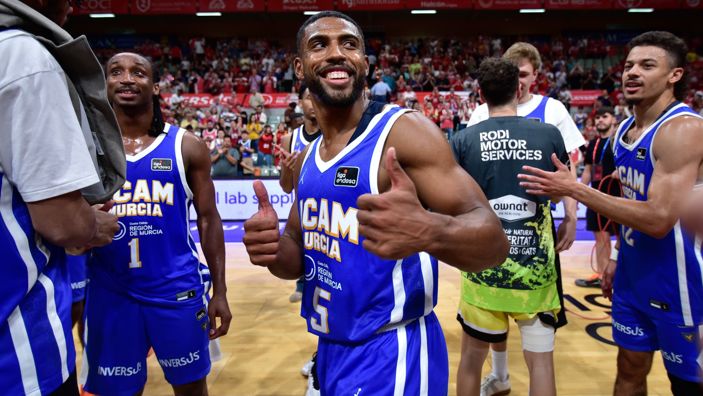 Los ganadores finales de la temporada en el SuperManager acb