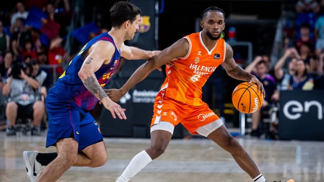 El Valencia Basket se luce en el Palau y logra la 2ª plaza (77-102)