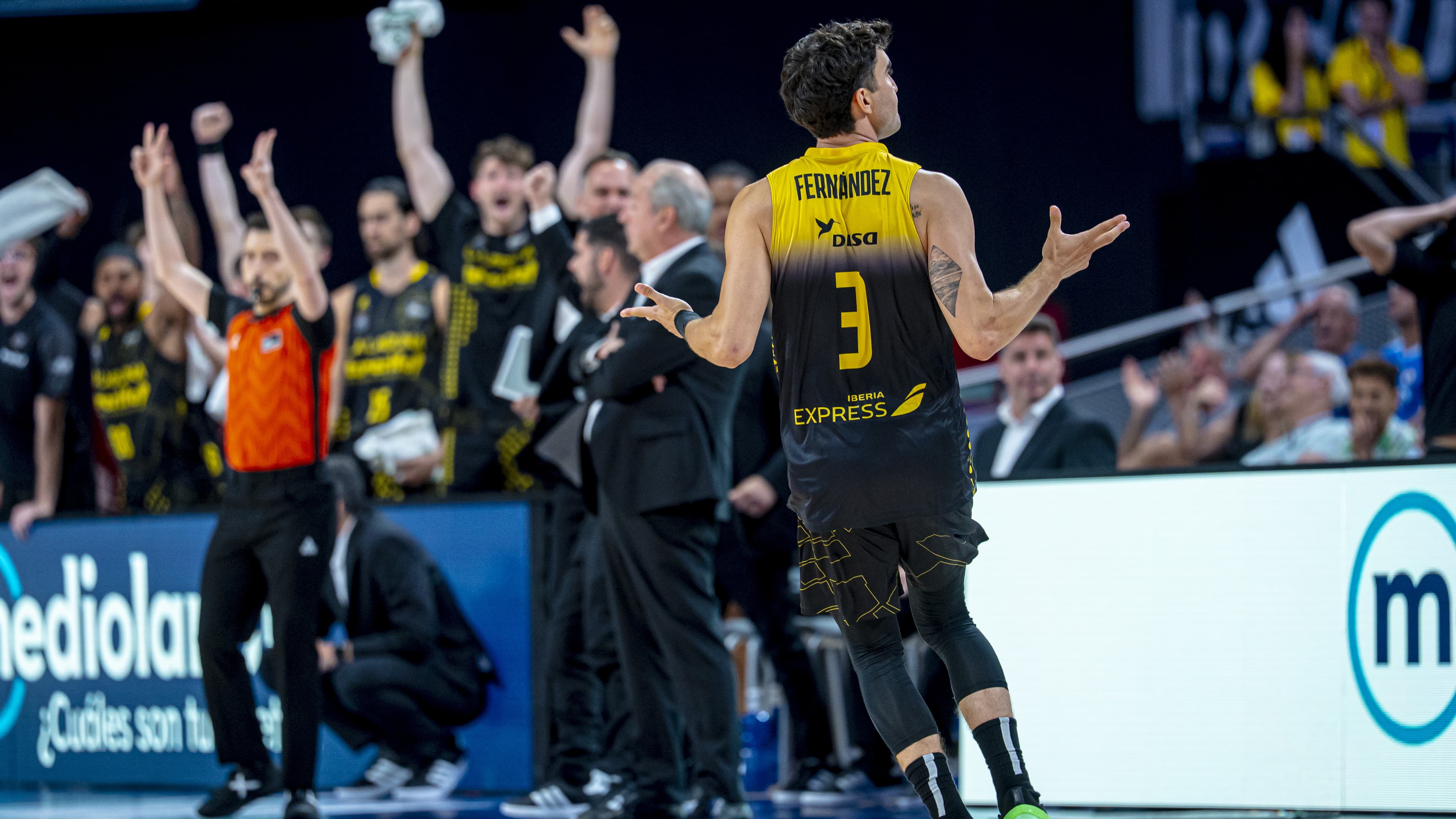 Celebración de Jaime Fernández tras el triple ganador en Madrid