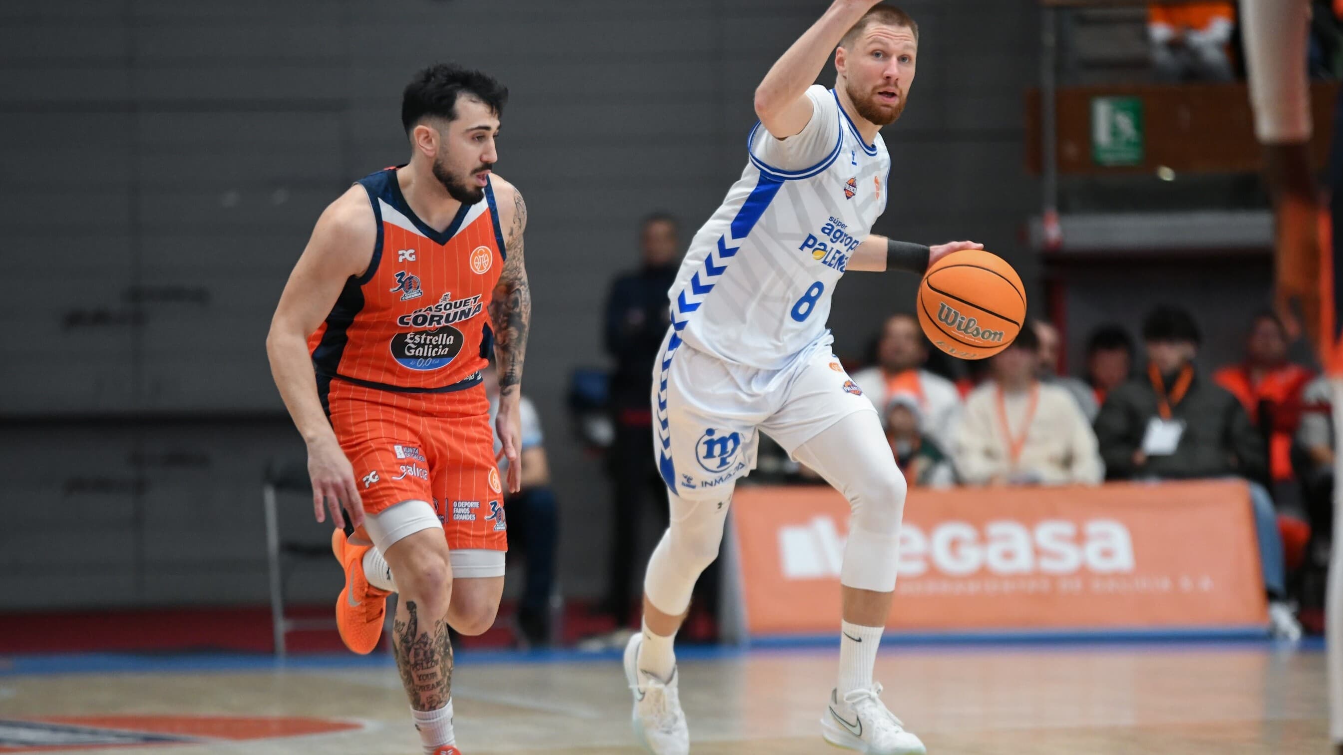 Lance de juego del Leyma Coruña - Palencia