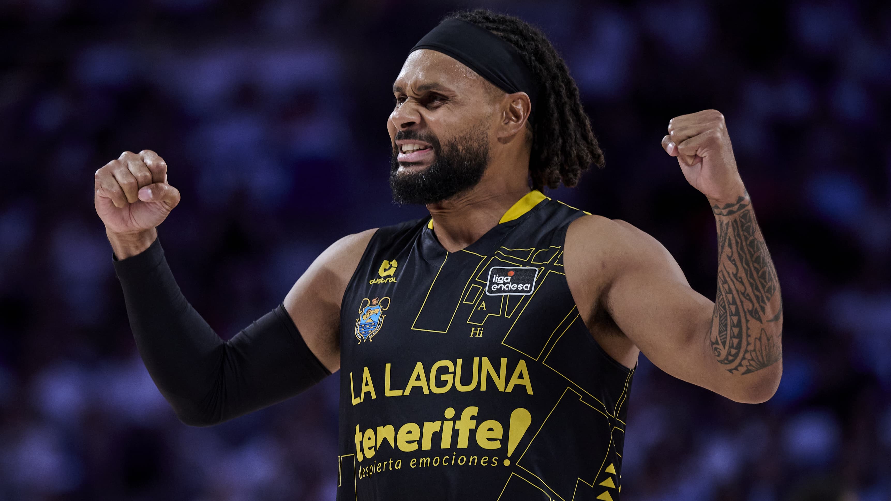 Patty Mills celebra la histórica victoria tinerfeña en la pista del Real Madrid