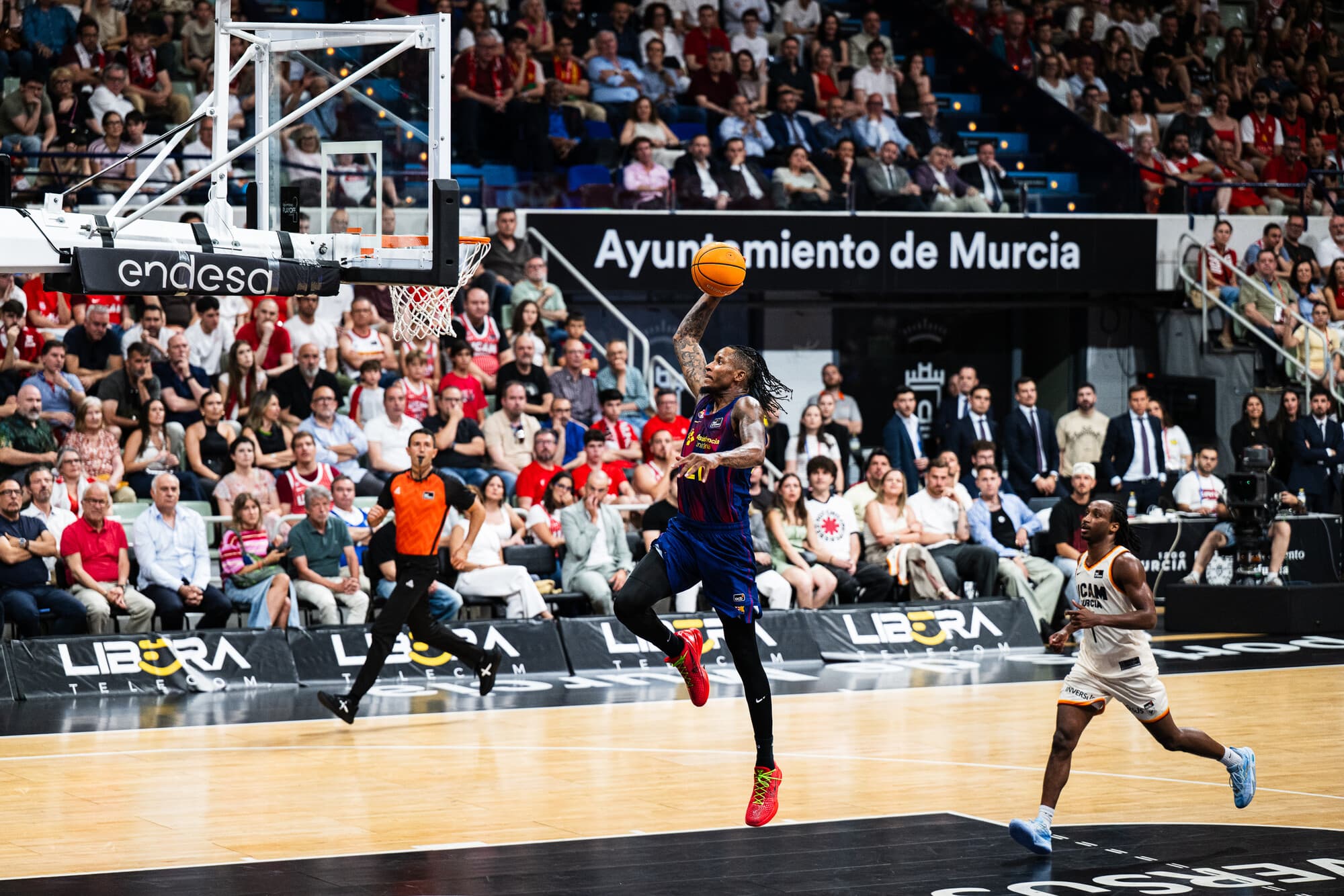 Will Clyburn se dispone a hacer un mate