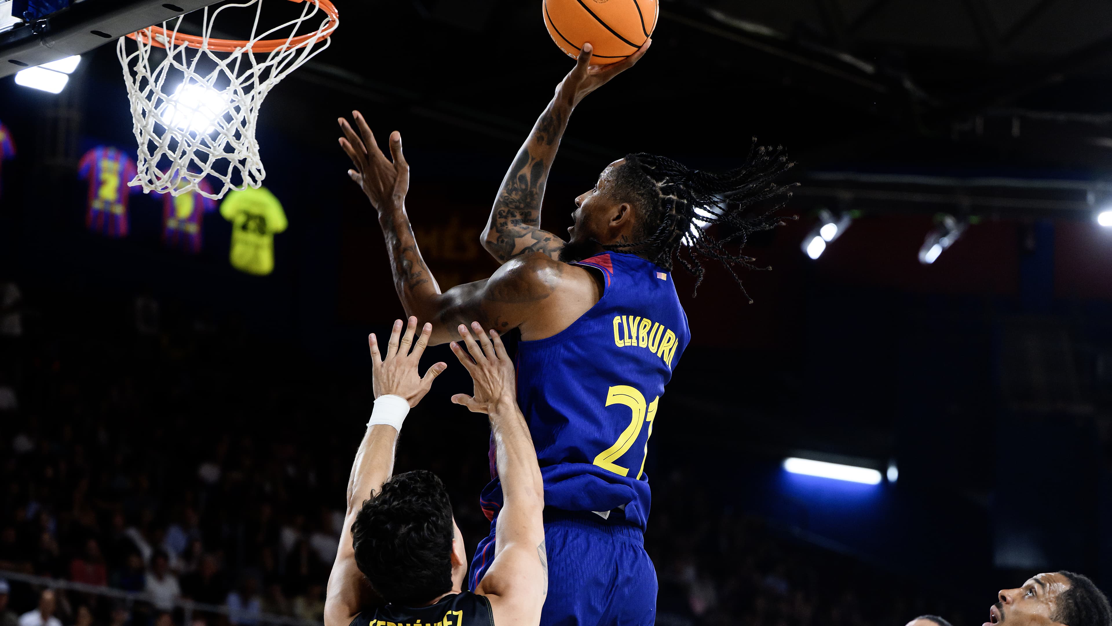 Will Clyburn busca la canasta
