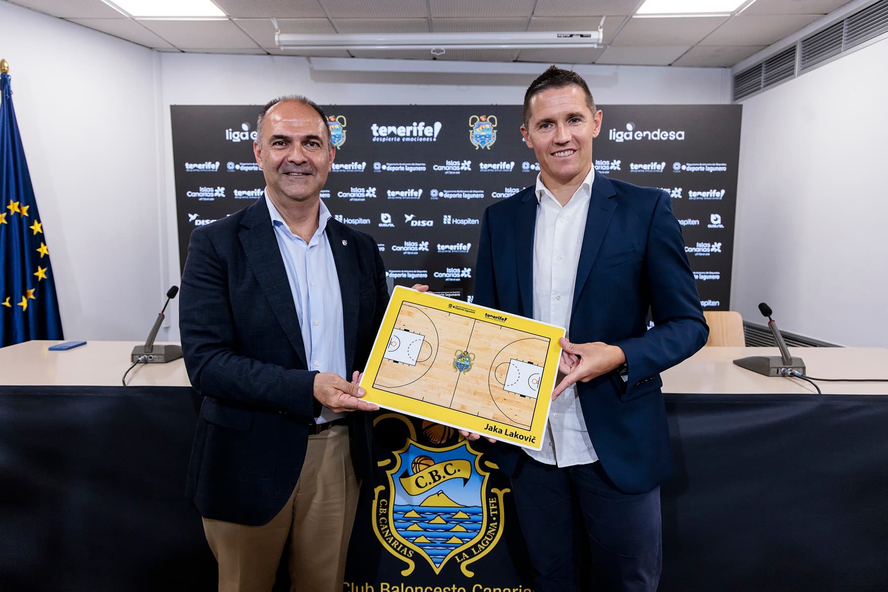 Jaka Lakovic, presentado en Tenerife