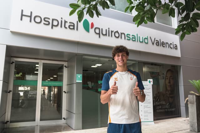 Mario Saint-Supéry completa el fichaje con Valencia Basket