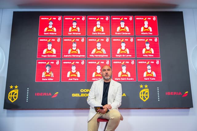 Chus Mateo anuncia los 15 elegidos para las ventanas FIBA de agosto