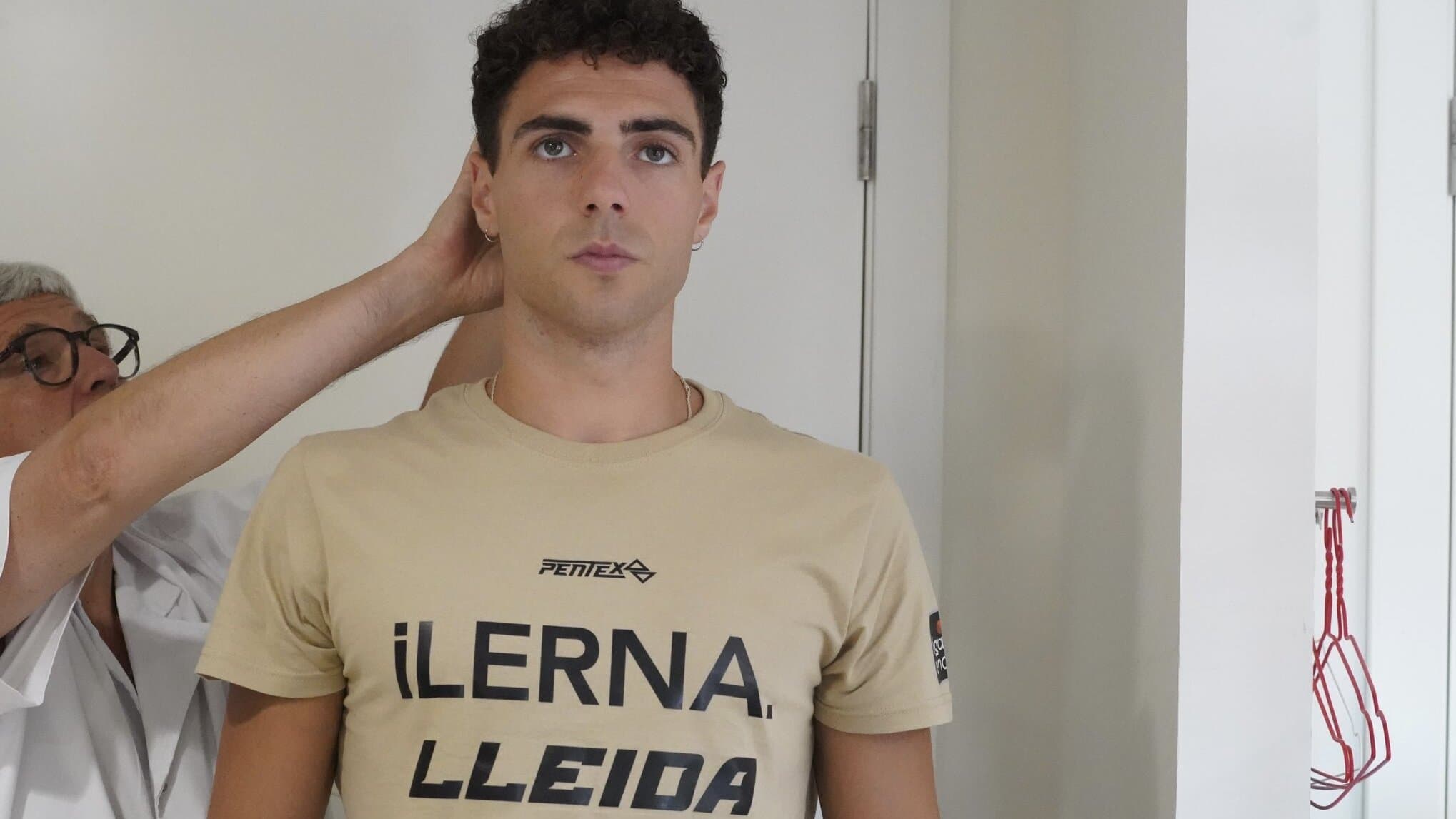 Los jugadores del iLERNA Lleida pasan las revisiones médicas en la Clínica Mi NovAliança