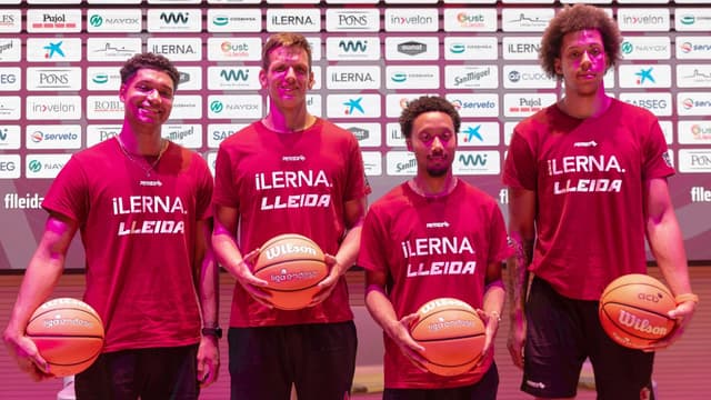 Los nuevos jugadores del iLERNA Lleida ya visten de burdeos