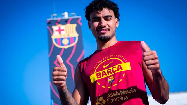 Justin Minaya apuntala la defensa del Barça