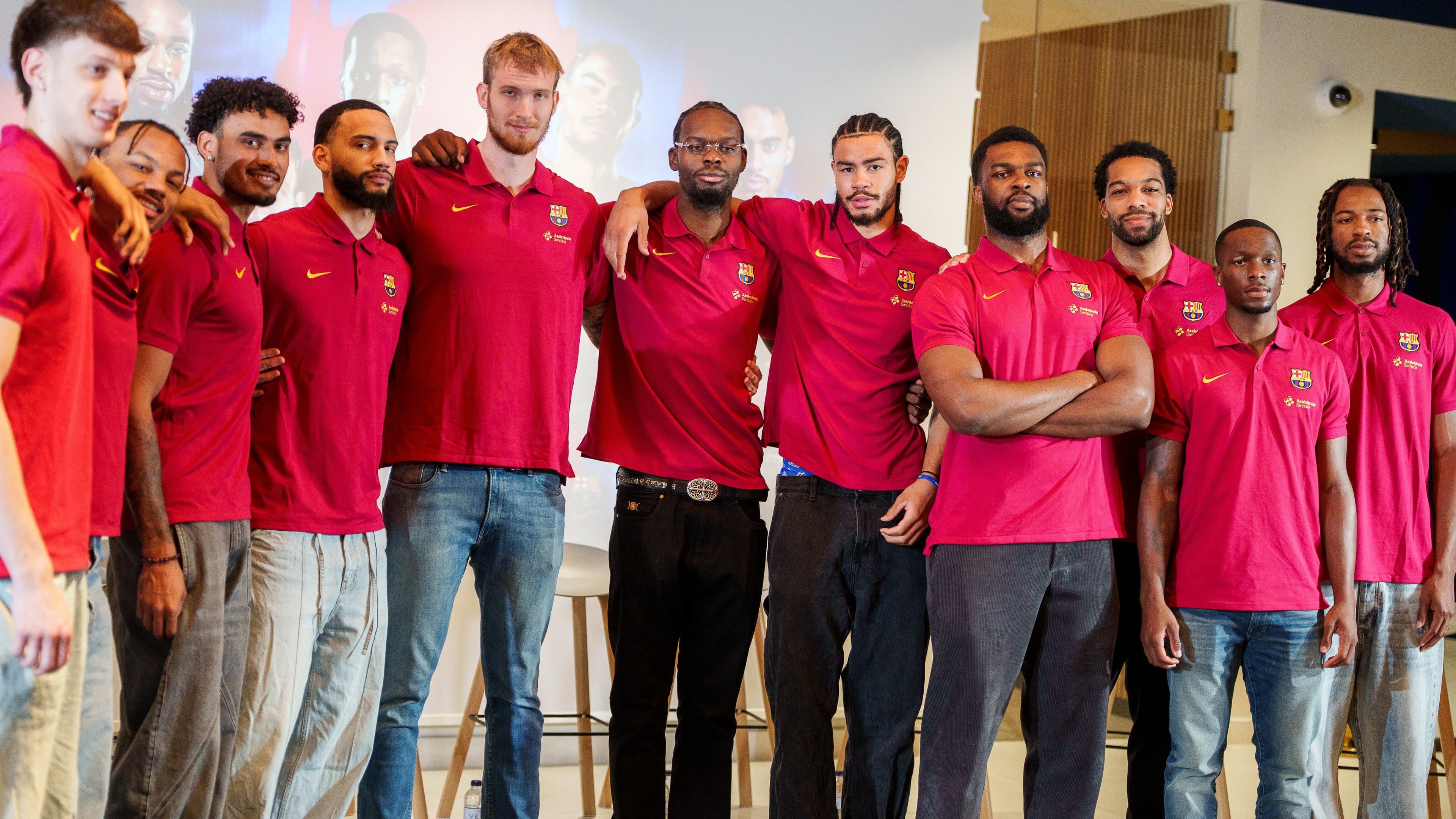 Presentados los once nuevos jugadores del Barça de baloncesto