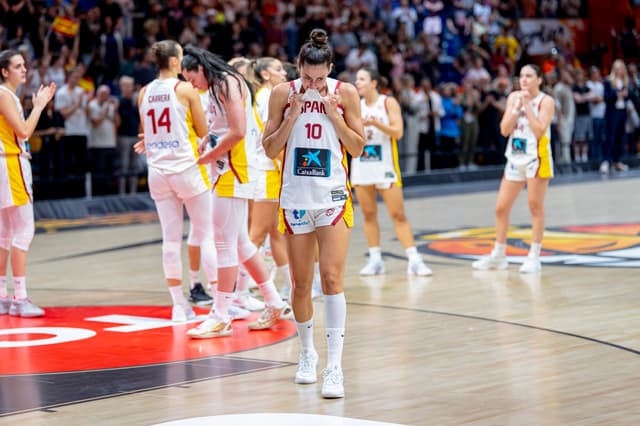España cae con honores con Estados Unidos y peleará por el bronce (66-76)