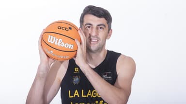 Consigue la camiseta firmada de Gio Shermadini