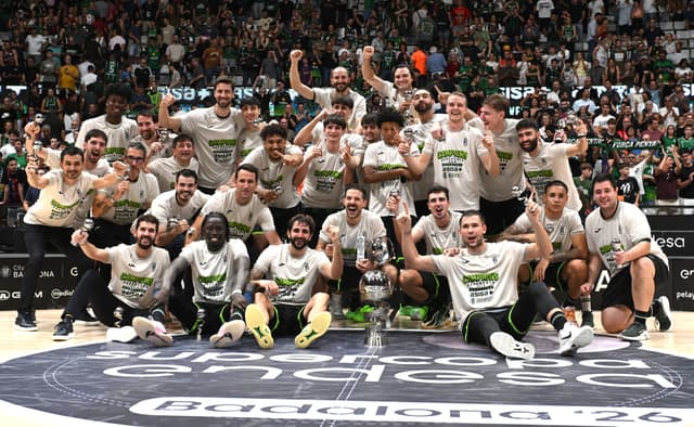 Laprovittola acribilla al Barça y corona al Asisa Joventut 40 años después (101-87)