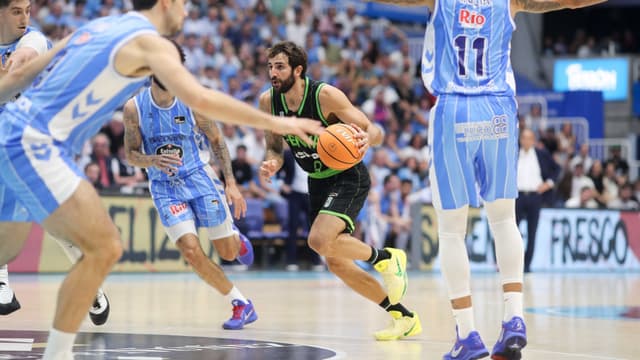 Ricky, doble-doble histórico y otro Top10 verdinegro