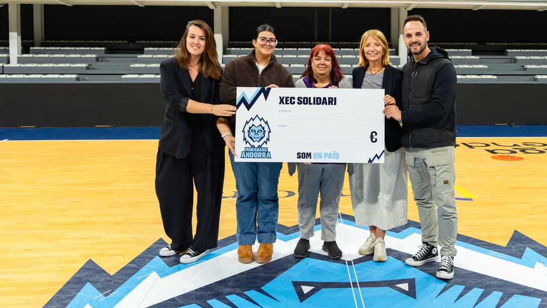 Entrega del cheque solidario