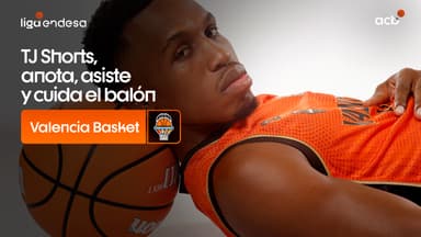 TJ Shorts, anota, asiste y cuida el balón