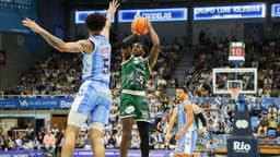 Unicaja manda en Lugo