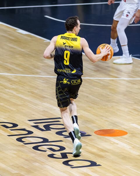 ✨ Otro recital de Marcelinho HUERTAS