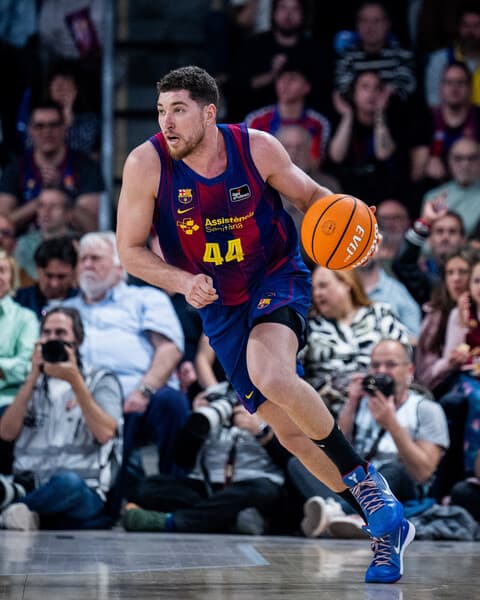 🔌 PARRA lidera a un Barça enchufado