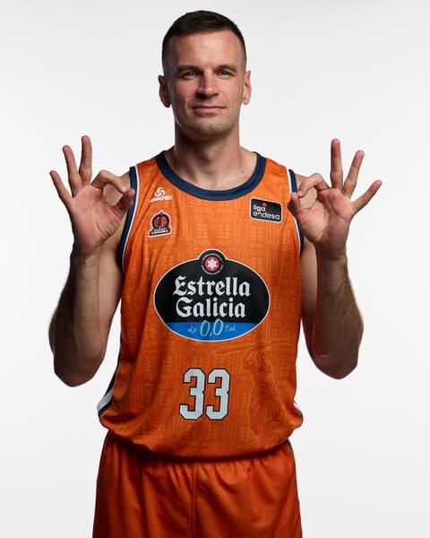 🔥 DIMSA debuta con tres triples seguidos ante su ex