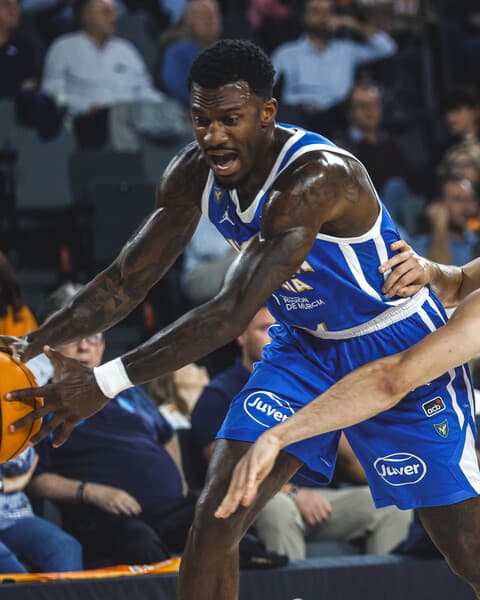 🎯 Dylan ENNIS encuentra el ritmo