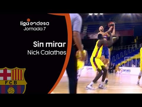 Nick Calathes... ¡asistencia sin mirar!