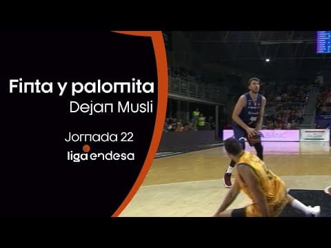 Finta de Musli e intento de palomita de Bourousis