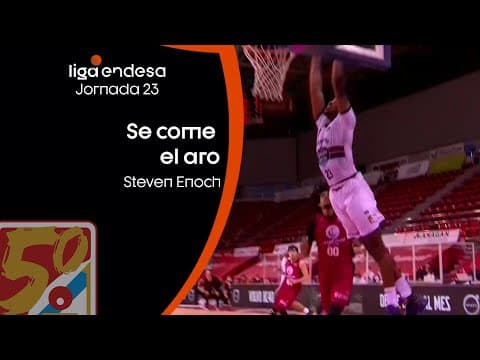 Steven Enoch se come el aro