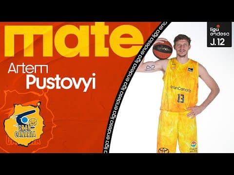 Pustovyi la hunde por encima de McGee