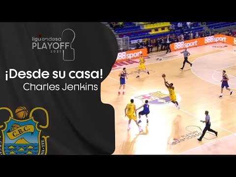 Charles Jenkins, triple desde medio campo