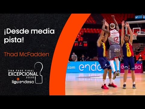 McFadden... ¡desde media pista!