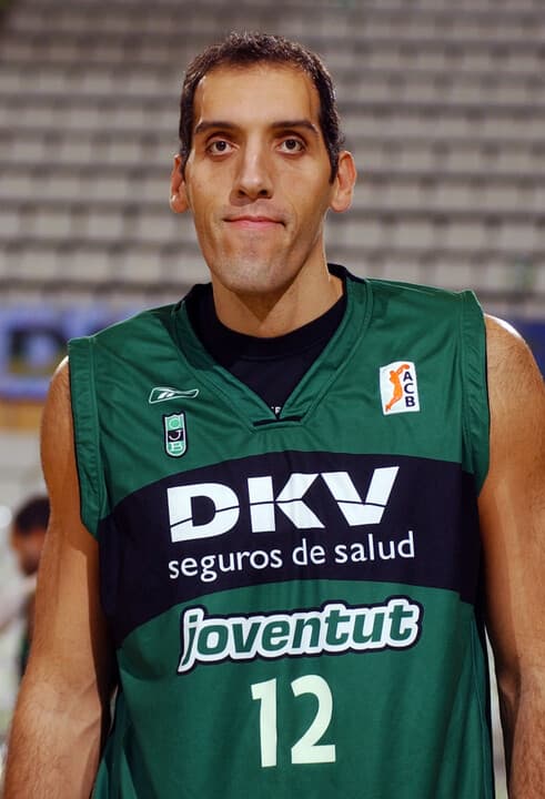 R. Dueñas photo