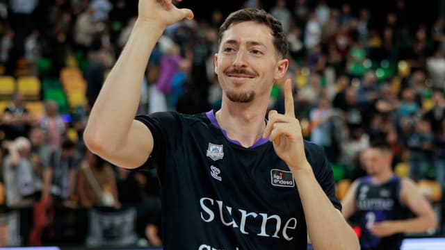 Tryggvi Hlinason, Harald Frey y Aleix Font renuevan con Surne Bilbao hasta 2029