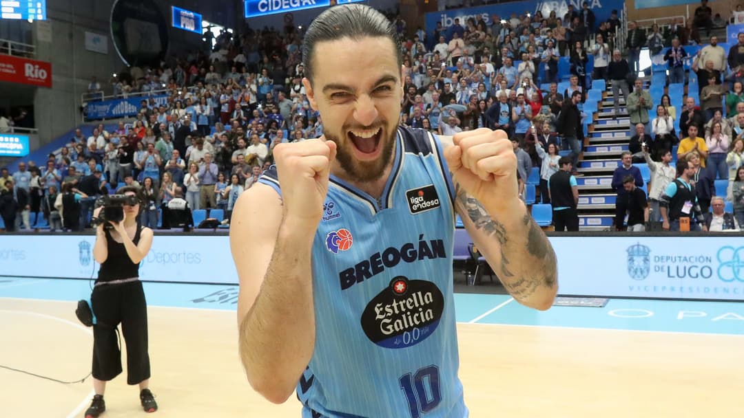 Francis Alonso celebra el triunfo del Rio Breogan
